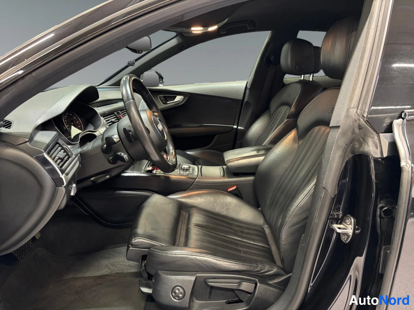 Musta Audi A7 2014, kuva 6