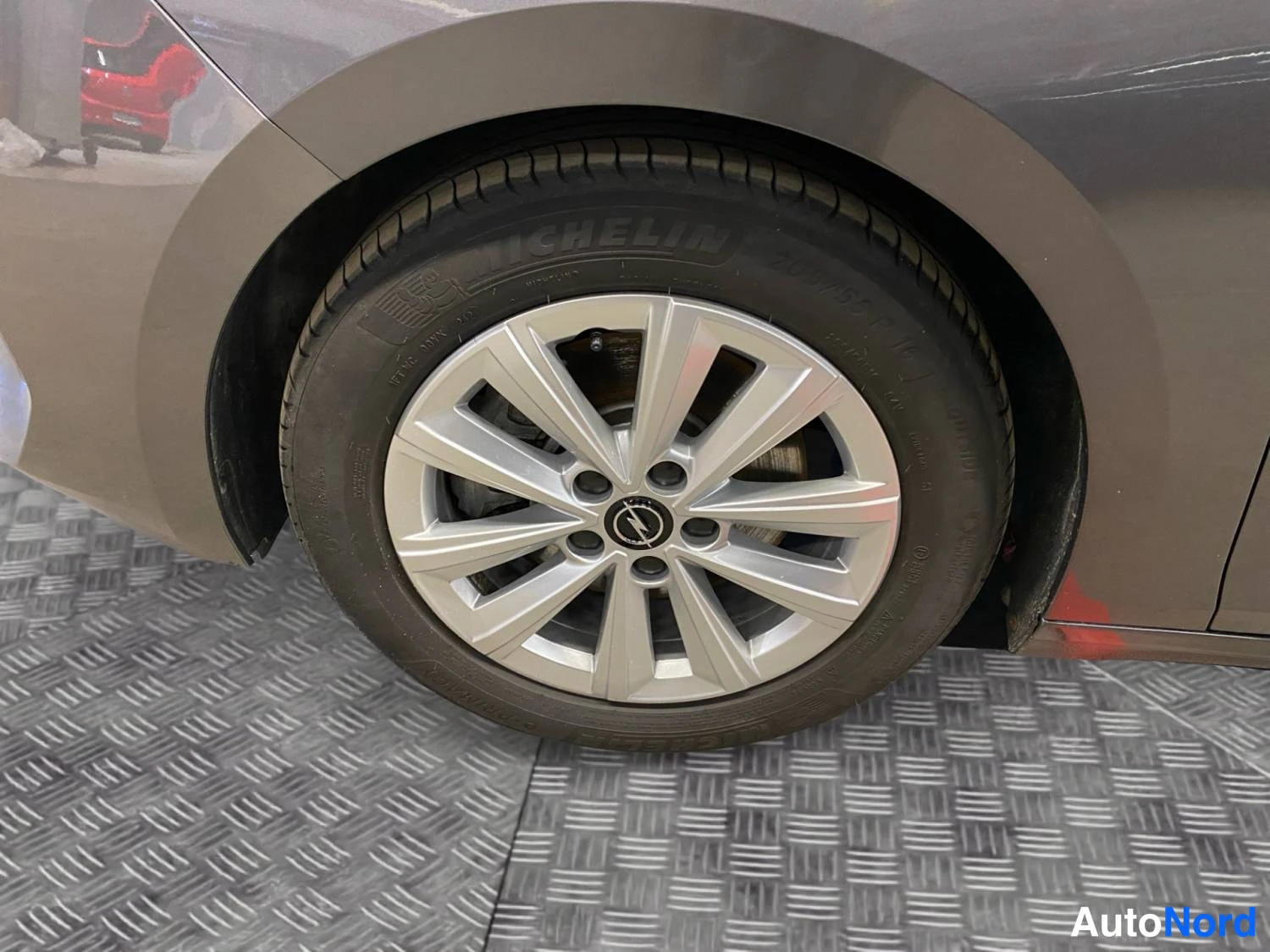 Harmaa Opel Astra Sports Tourer 2024, kuva 16