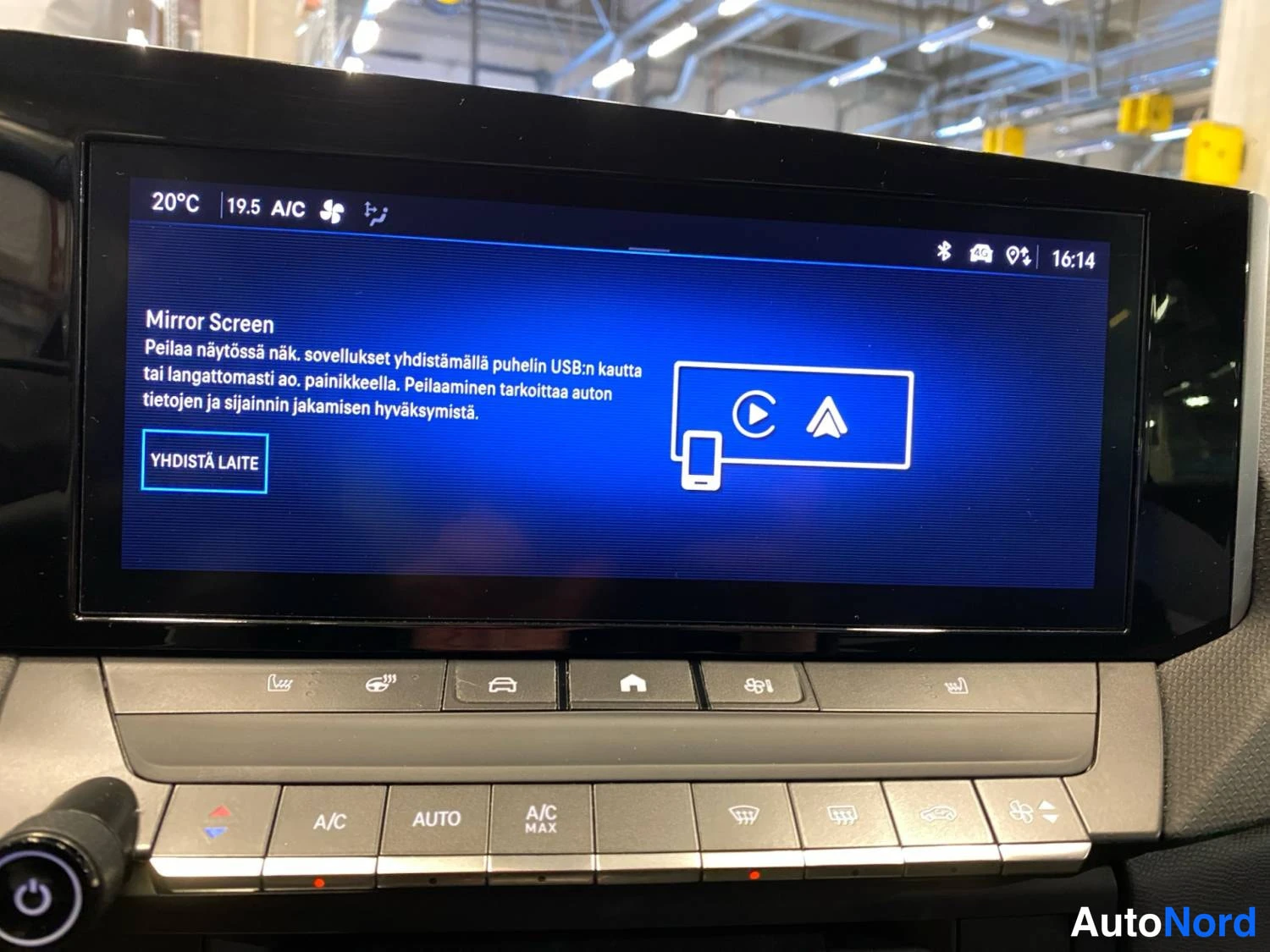 Harmaa Opel Astra Sports Tourer 2024, kuva 23