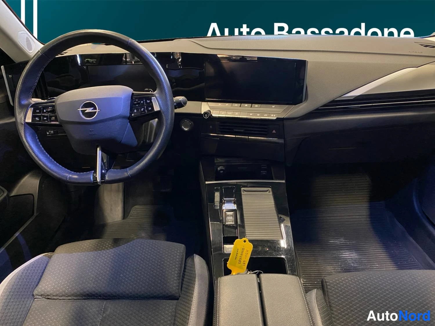 Harmaa Opel Astra Sports Tourer 2024, kuva 12