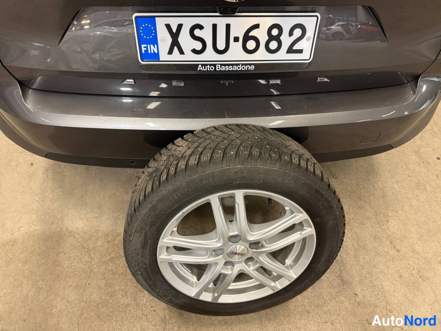 Harmaa Opel Astra Sports Tourer 2024, takaa, kuva 9