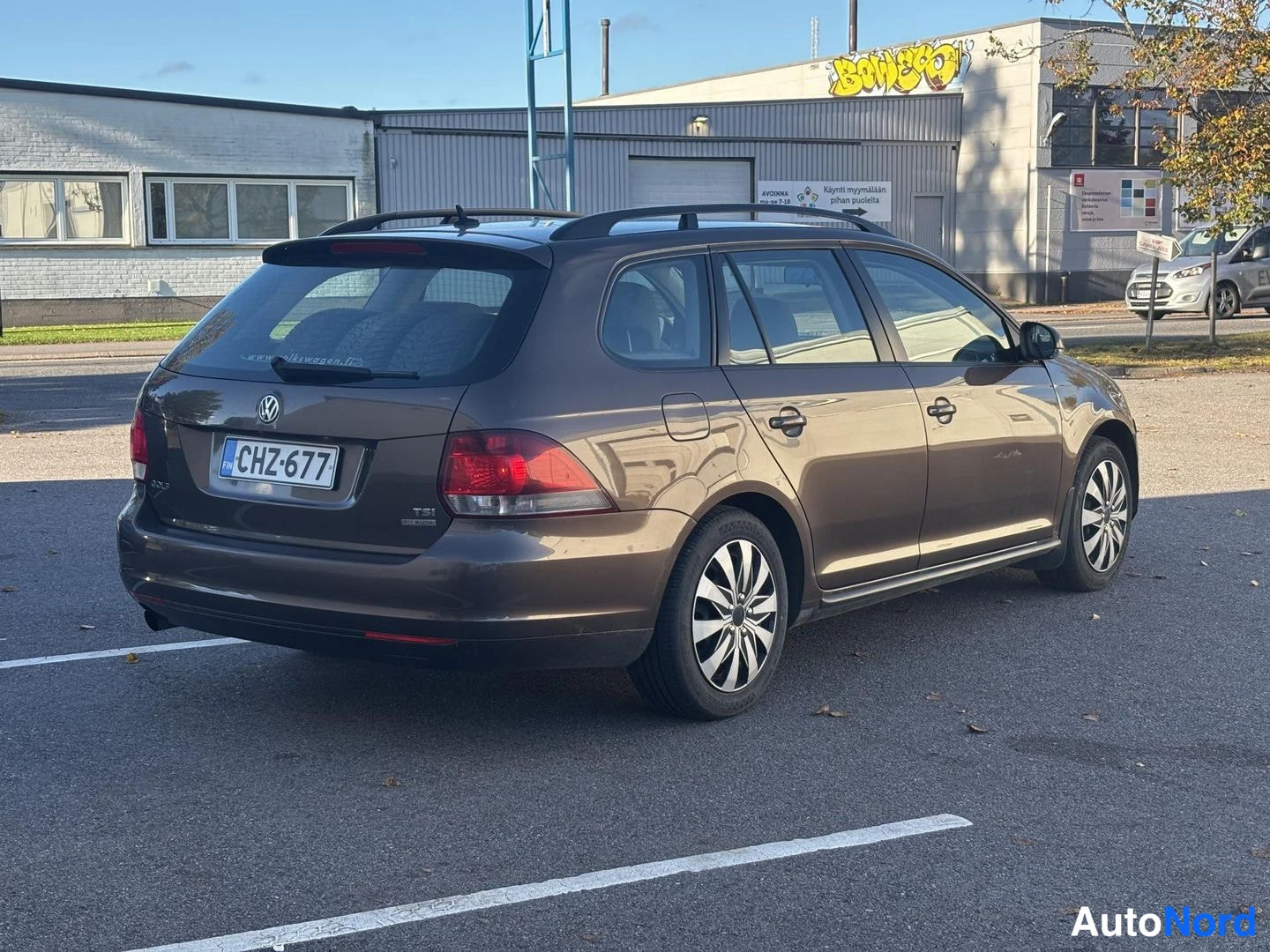 Harmaa Volkswagen Golf 2011, takaviisto, kuva 4