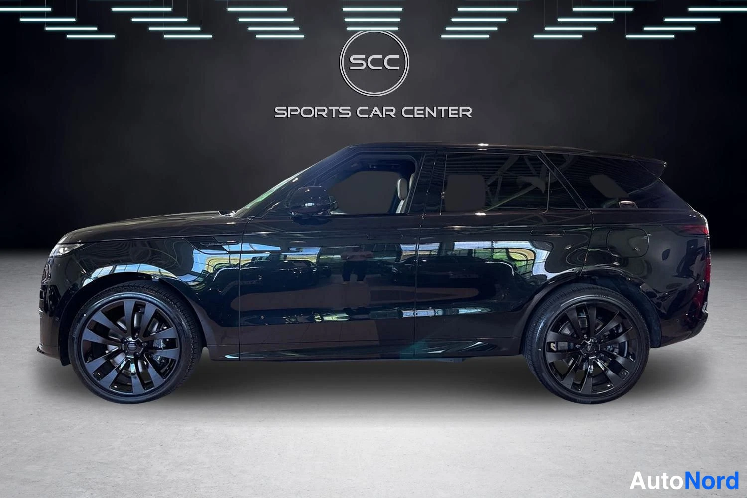 Musta Rover Sport 2026, sivulta, kuva 3
