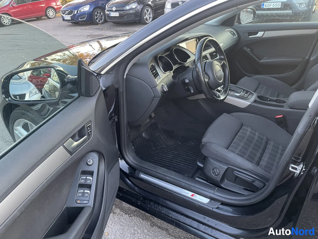 Musta Audi A5 2014, ohjaamo, kuva 6