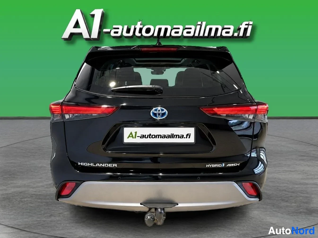 Musta Toyota Highlander 2021, takaa, kuva 6