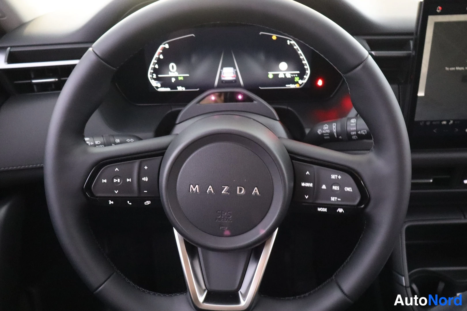 Valkoinen Mazda CX-5 2026, ohjaamo, kuva 8