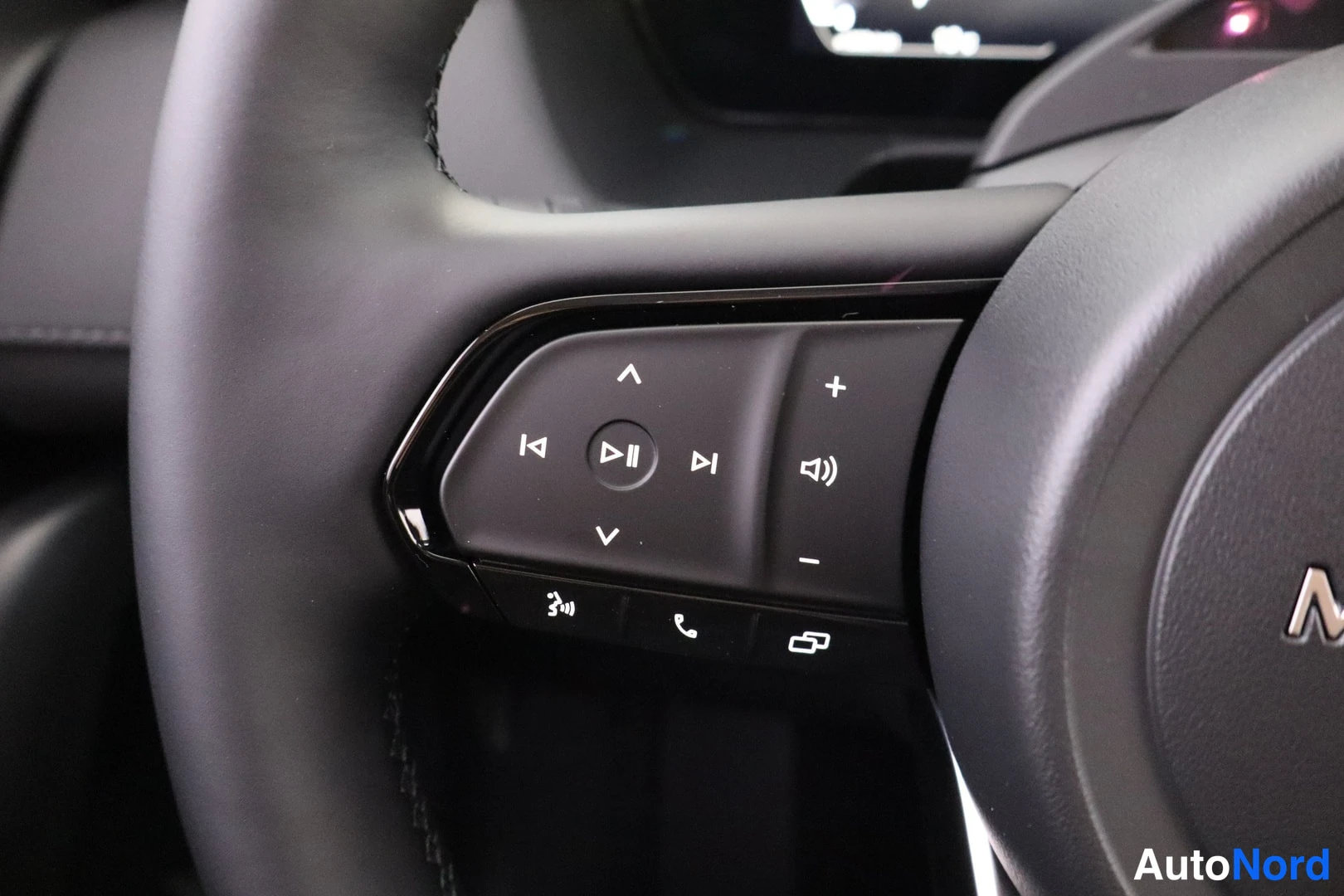 Valkoinen Mazda CX-5 2026, yksityiskohta, kuva 15