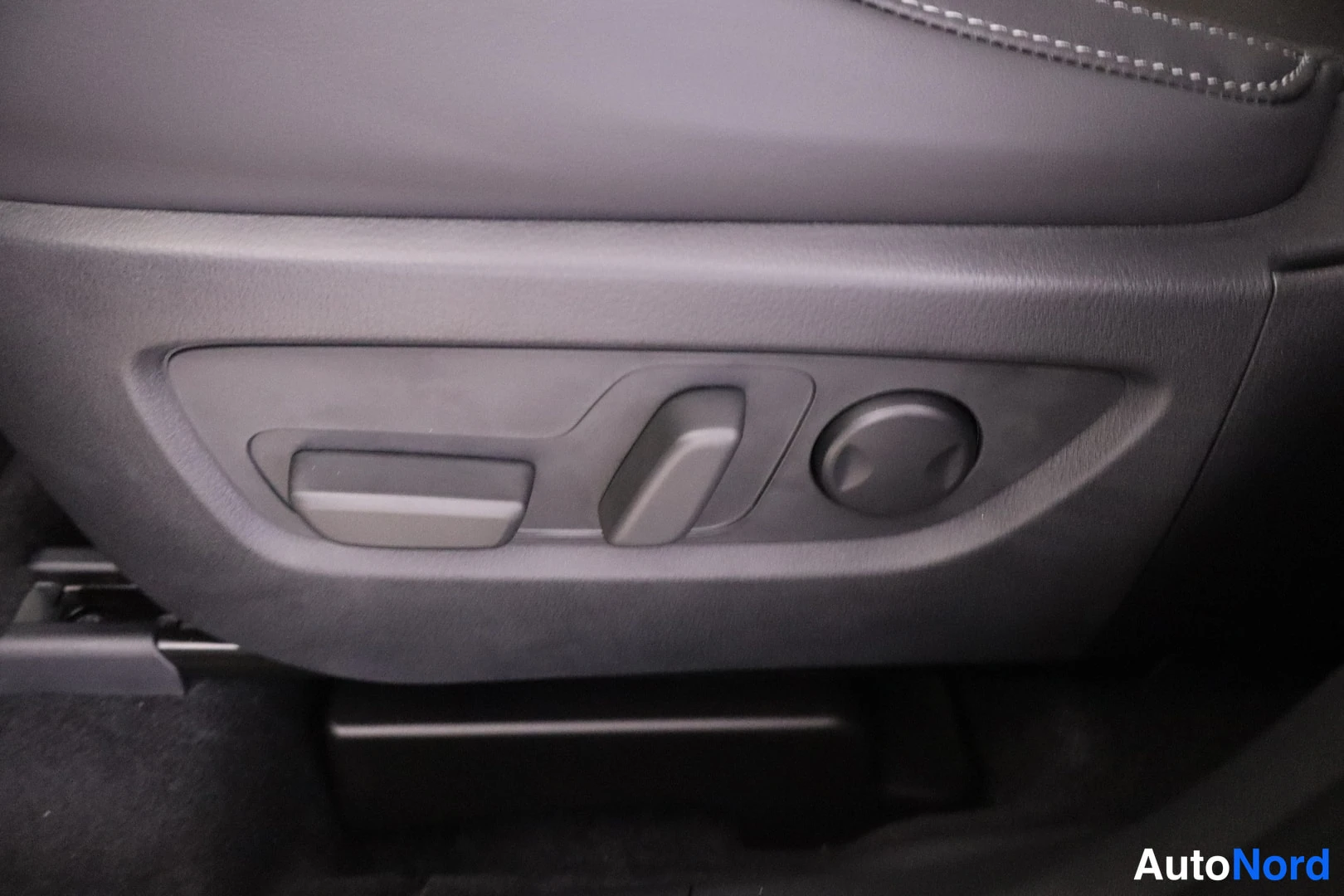 Valkoinen Mazda CX-5 2026, yksityiskohta, kuva 23