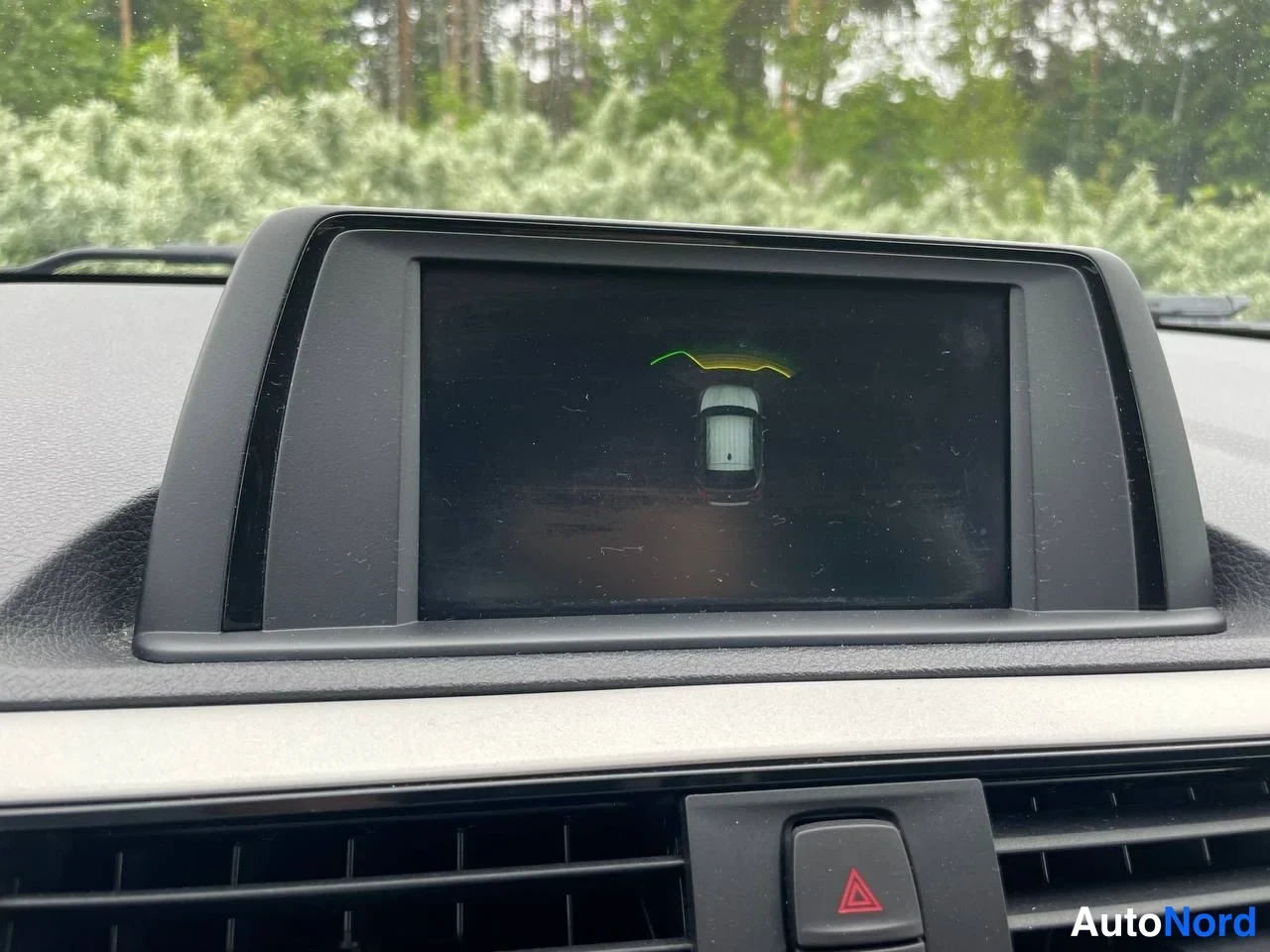 Punainen BMW 118i 2018, yksityiskohta, kuva 21