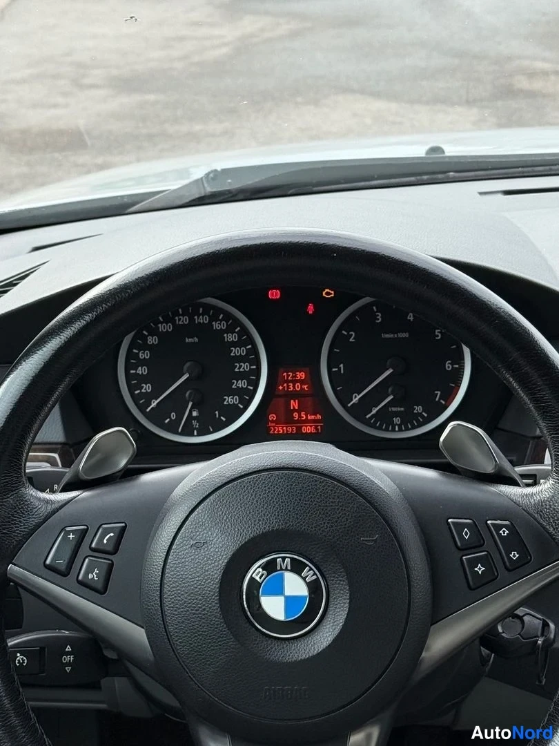 Hopea BMW 545i 2004, yksityiskohta, kuva 28