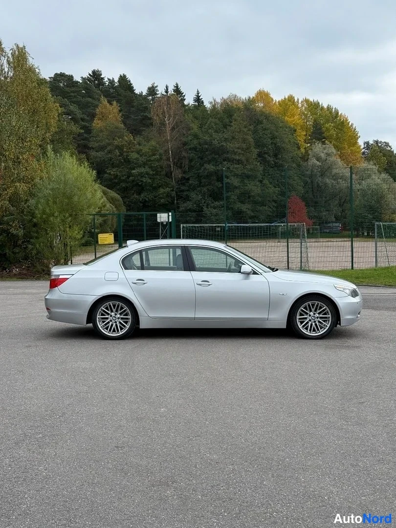 Hopea BMW 545i 2004, sivulta, kuva 7