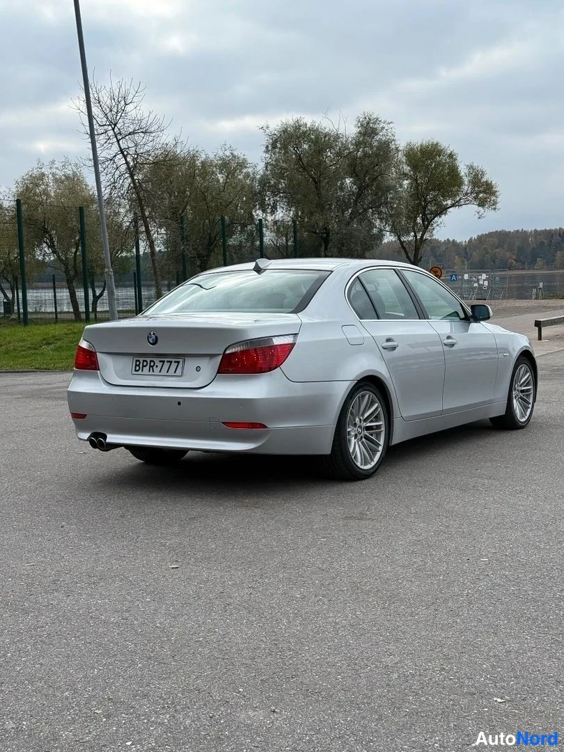 Hopea BMW 545i 2004, takaviisto, kuva 9