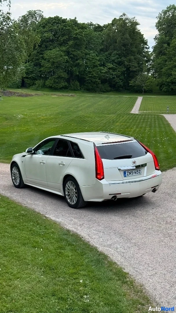 Valkoinen Cadillac CTS 2010, takaviisto, kuva 10