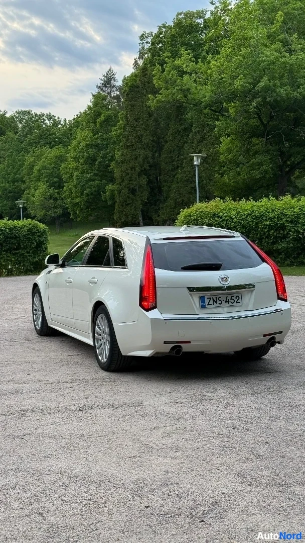 Valkoinen Cadillac CTS 2010, takaviisto, kuva 12