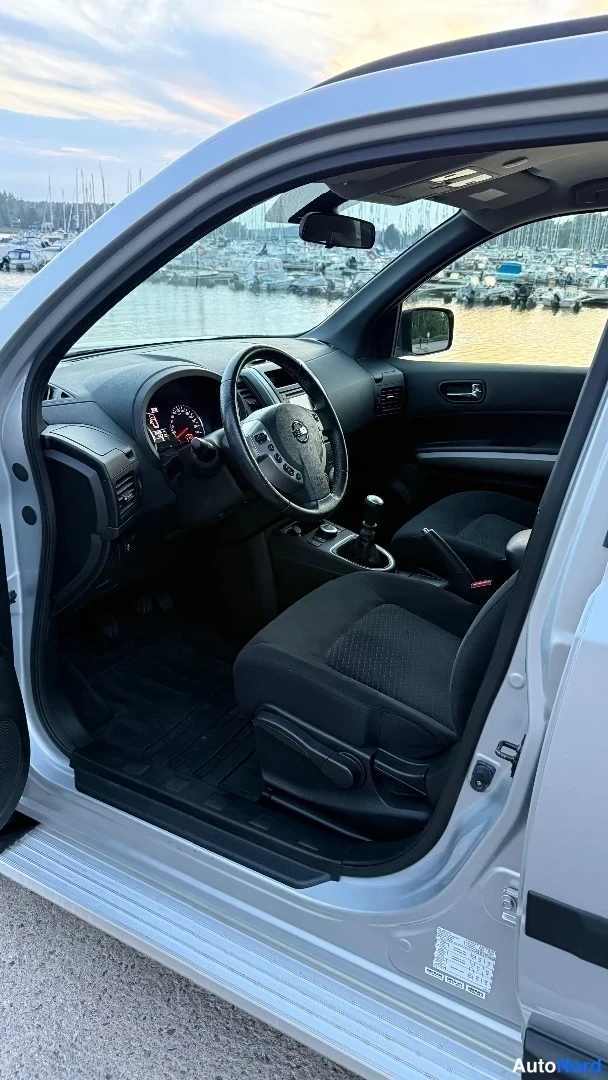 Hopea Nissan X-Trail 2013, ohjaamo, kuva 15