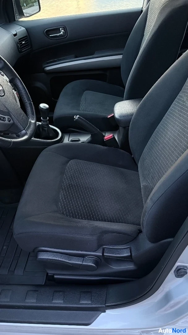 Hopea Nissan X-Trail 2013, ohjaamo, kuva 17