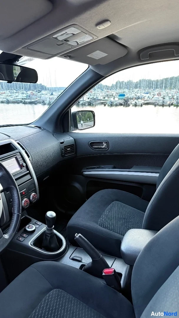 Hopea Nissan X-Trail 2013, ohjaamo, kuva 18