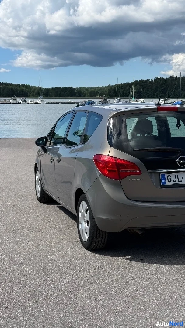 Kupari Opel Meriva 2011, takaviisto, kuva 8