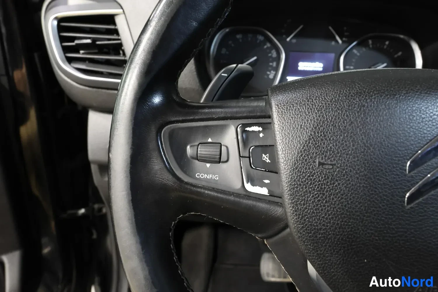 Musta Citroen Space Tourer 2020, yksityiskohta, kuva 20