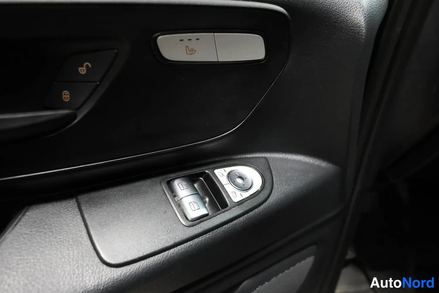 Musta Mercedes-Benz Vito 2017, yksityiskohta, kuva 22