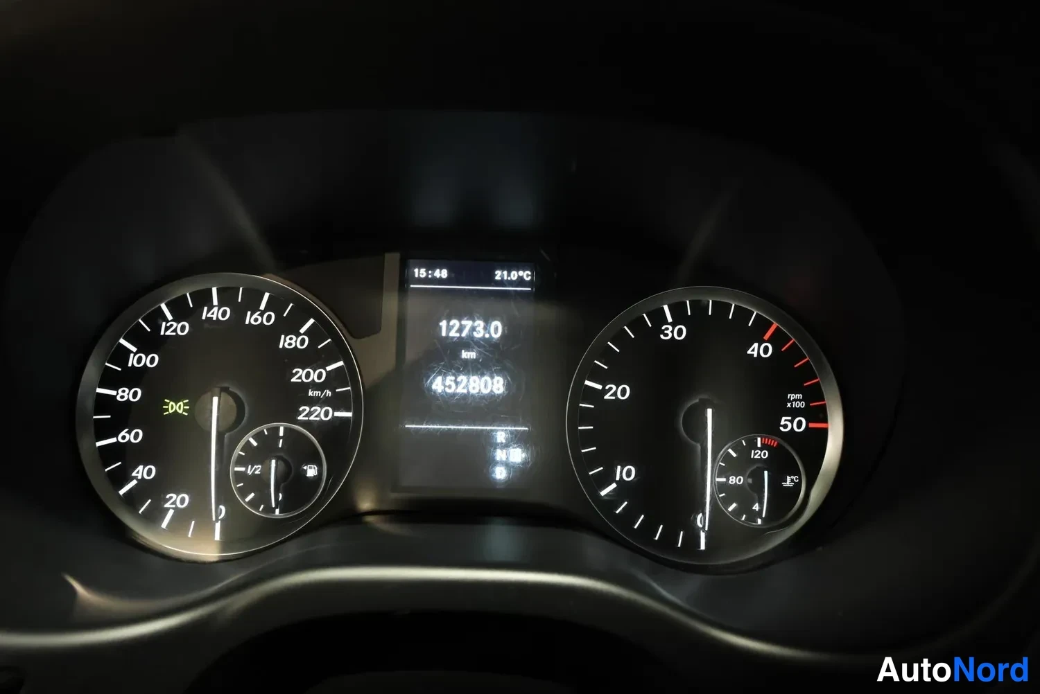 Musta Mercedes-Benz Vito 2017, yksityiskohta, kuva 25