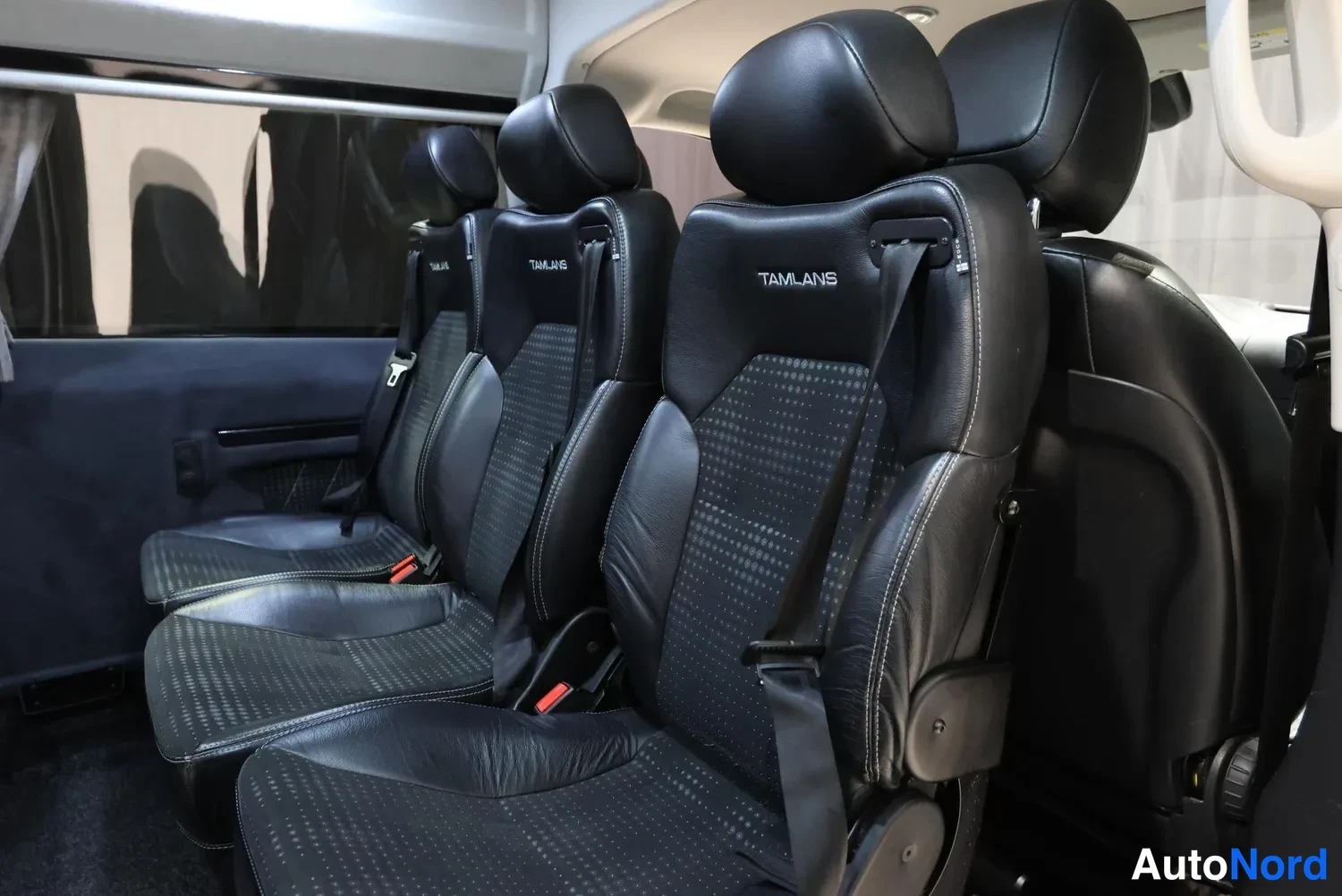 Musta Mercedes-Benz Vito 2017, takaistuimet, kuva 20