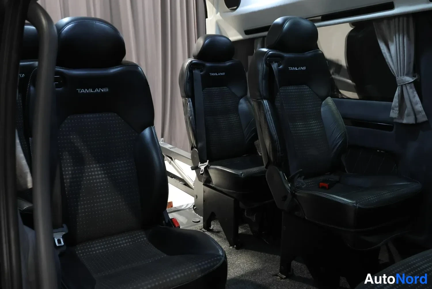 Musta Mercedes-Benz Vito 2017, takaistuimet, kuva 21