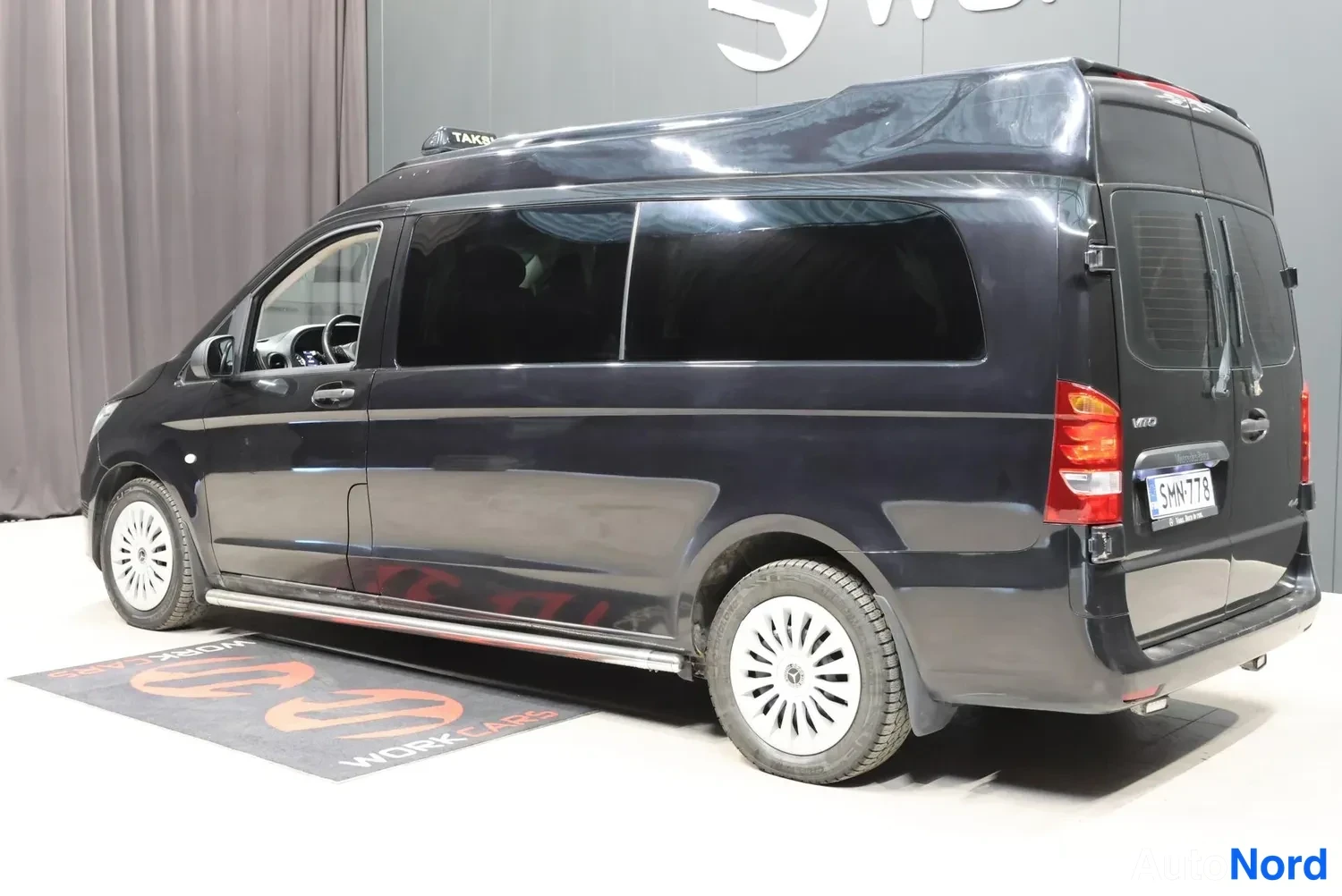 Musta Mercedes-Benz Vito 2017, takaviisto, kuva 9