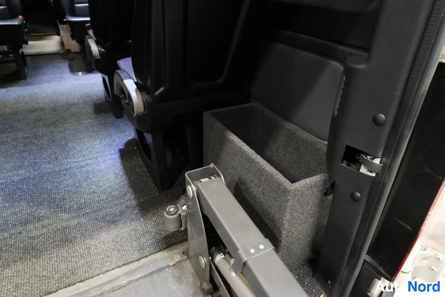 Valkoinen Mercedes-Benz Sprinter 2019, tavaratila, kuva 25