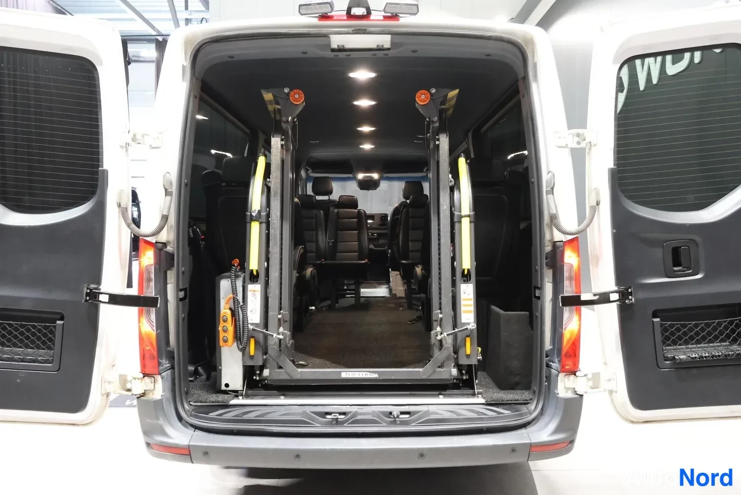 Valkoinen Mercedes-Benz Sprinter 2019, tavaratila, kuva 20