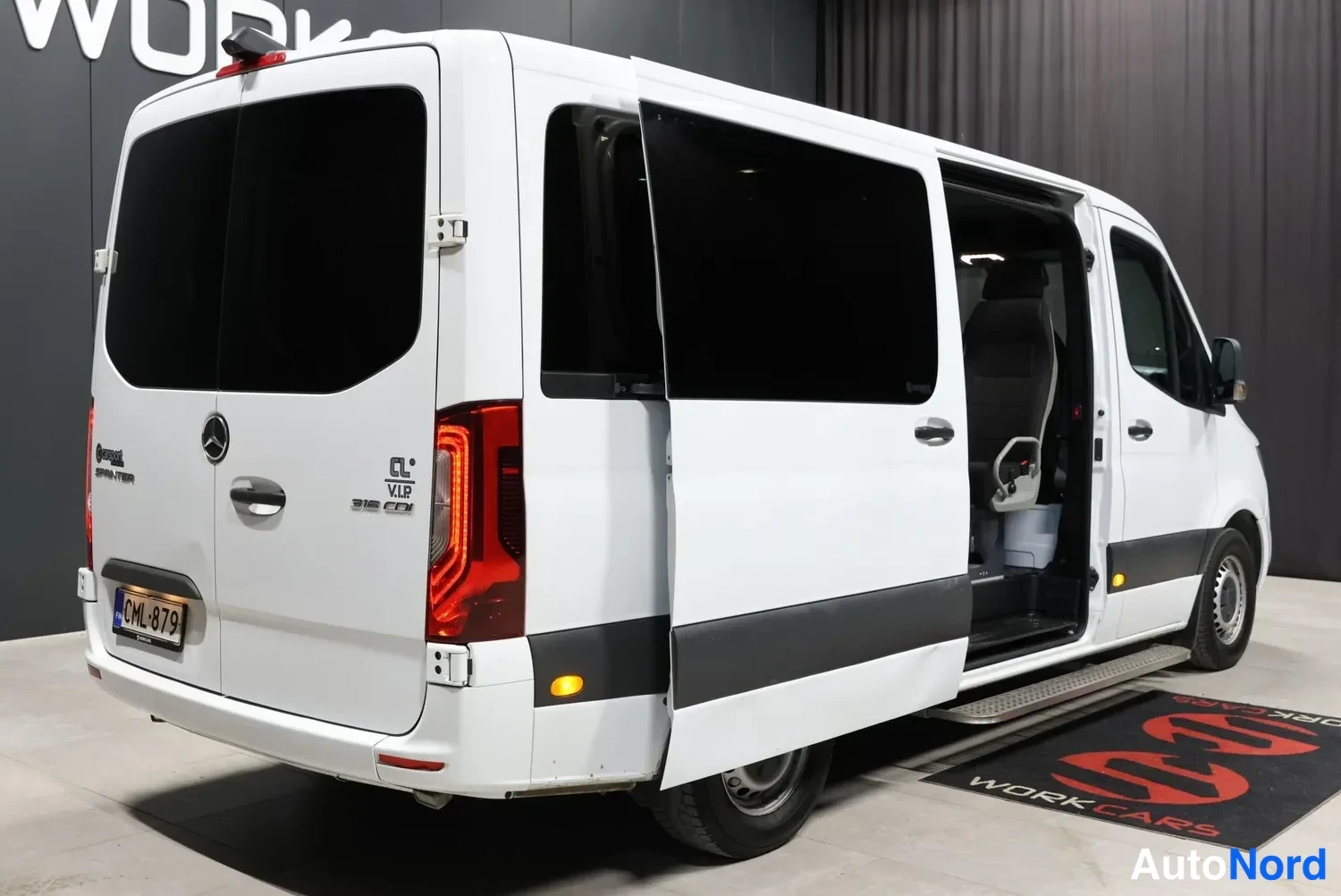 Valkoinen Mercedes-Benz Sprinter 2019, takaviisto, kuva 10