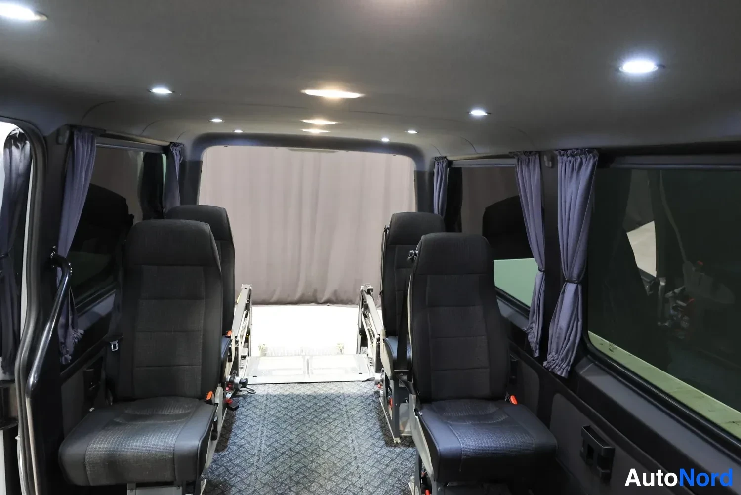 Valkoinen Mercedes-Benz Sprinter 2019, takaistuimet, kuva 21