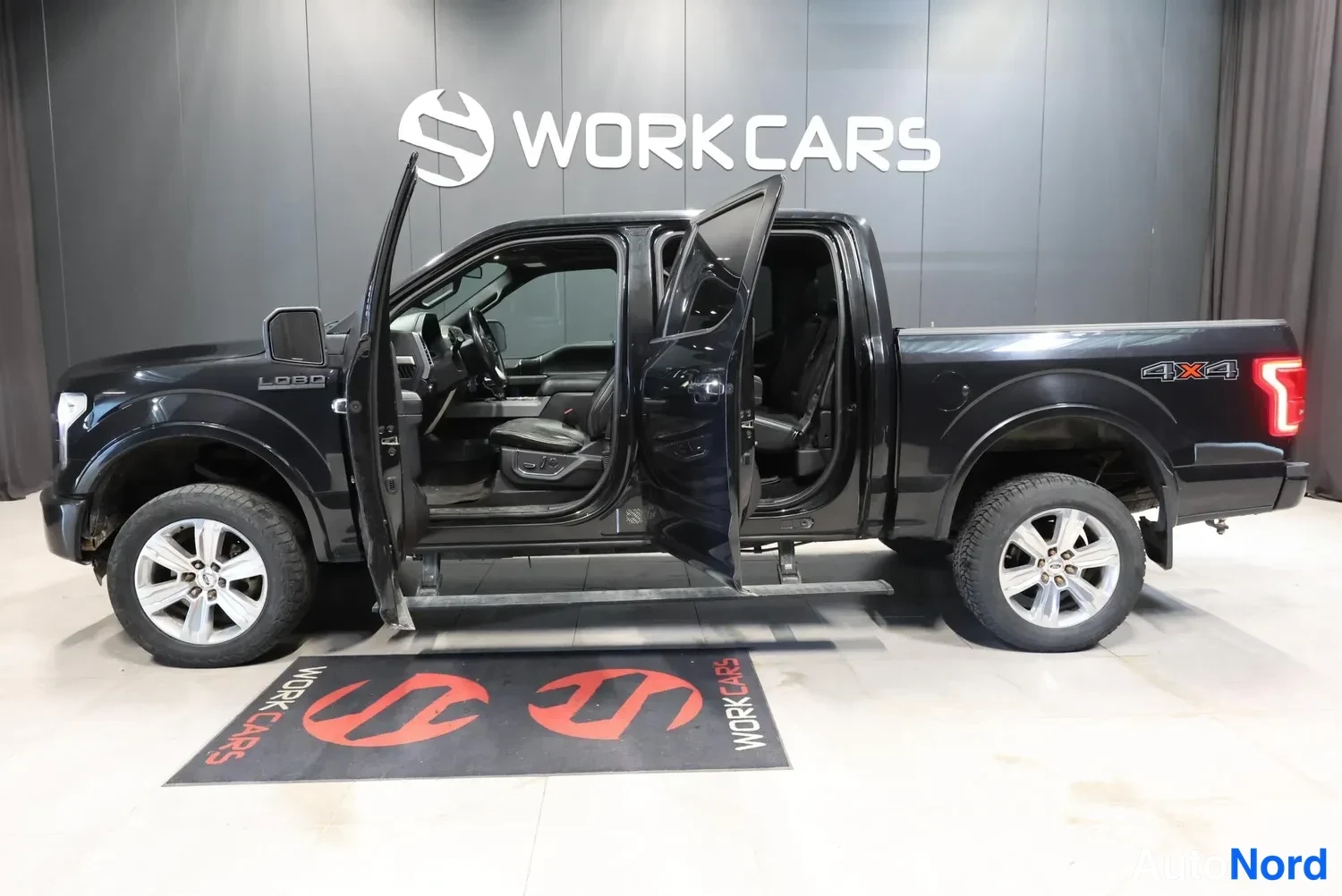 Musta Ford F-150 2016, etuviisto, keula vasemmalle, kuva 2