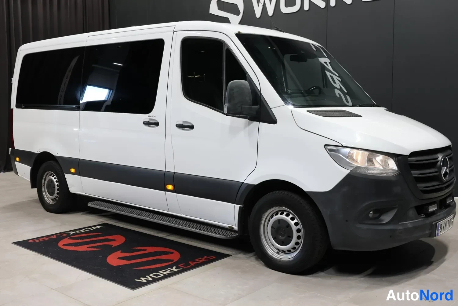 Valkoinen Mercedes-Benz Sprinter 2019, etuviisto, keula vasemmalle, kuva 3