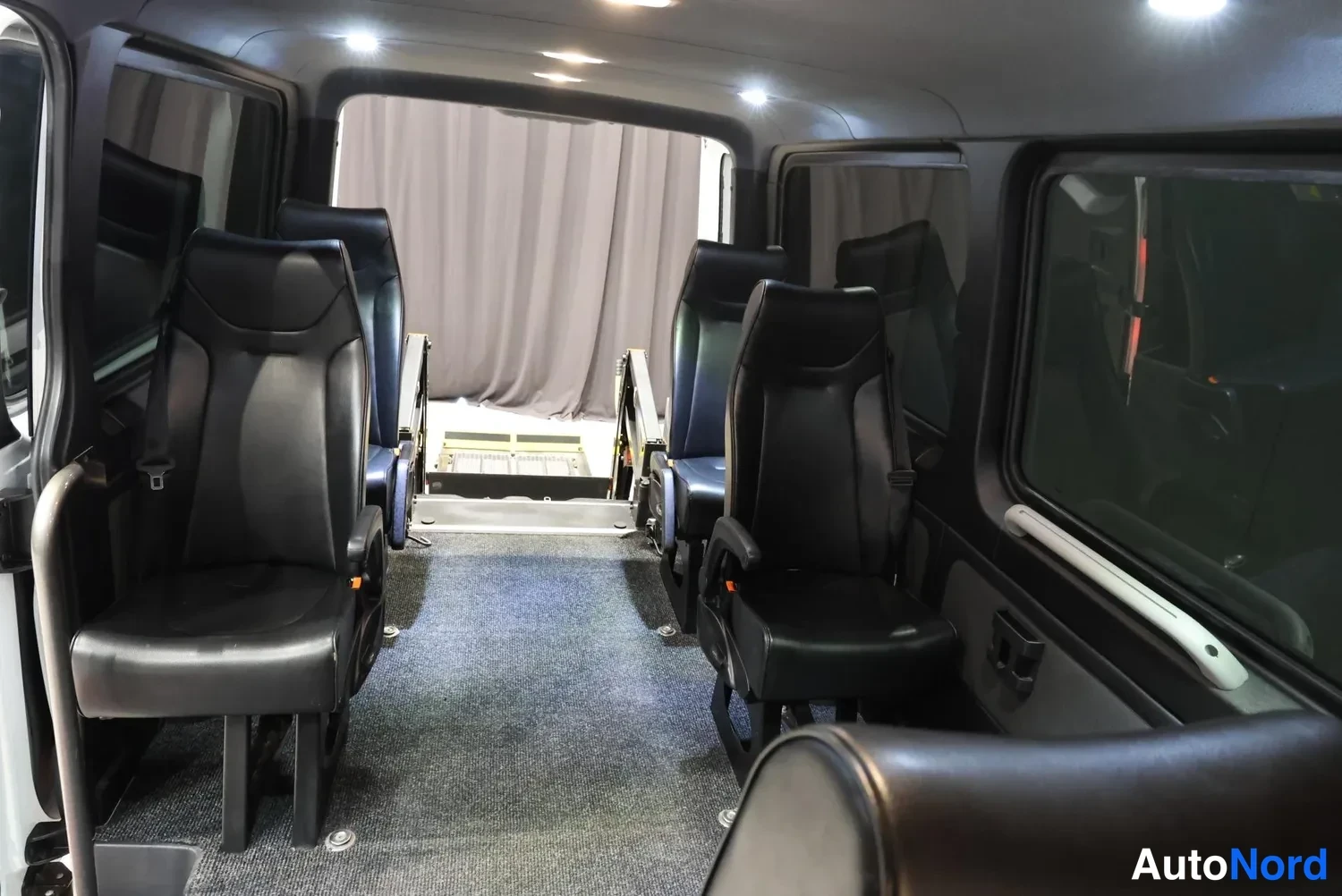 Valkoinen Mercedes-Benz Sprinter 2019, takaistuimet, kuva 19