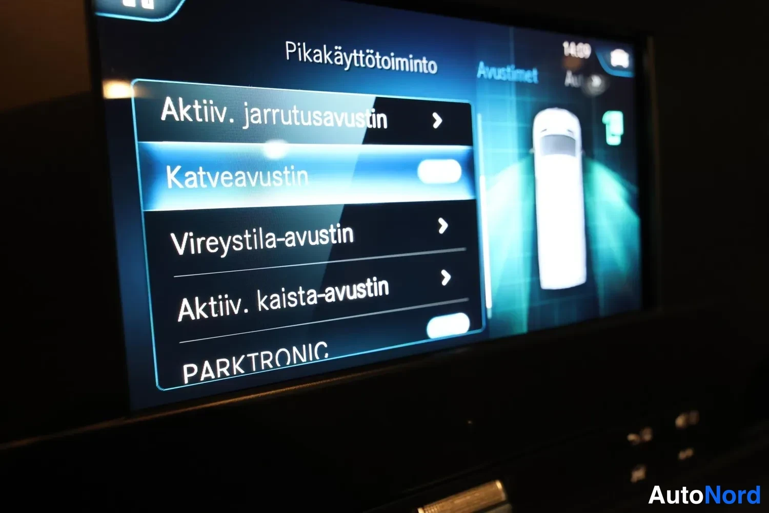 Valkoinen Mercedes-Benz Sprinter 2019, yksityiskohta, kuva 27