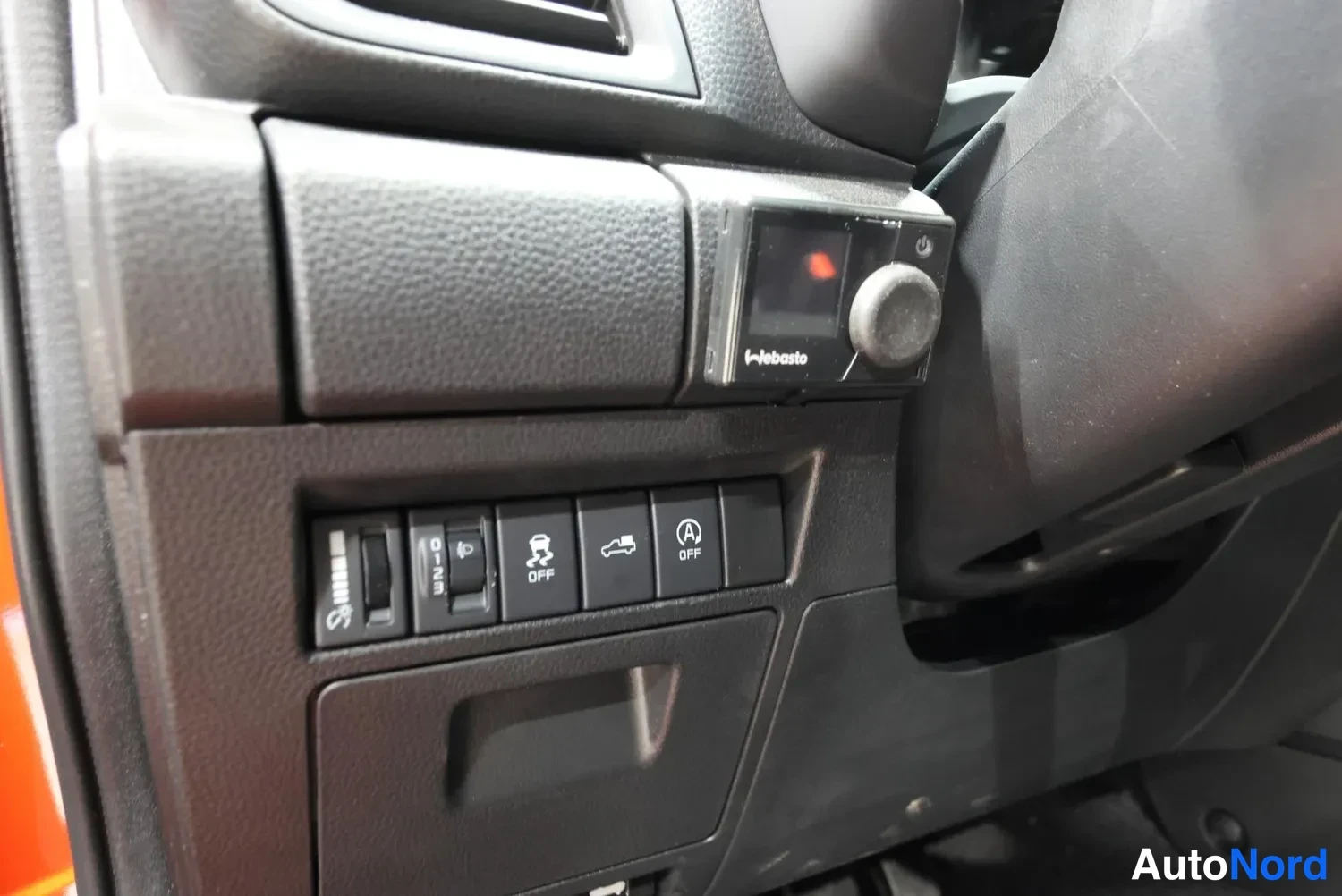Oranssi Isuzu D-Max 2026, yksityiskohta, kuva 17