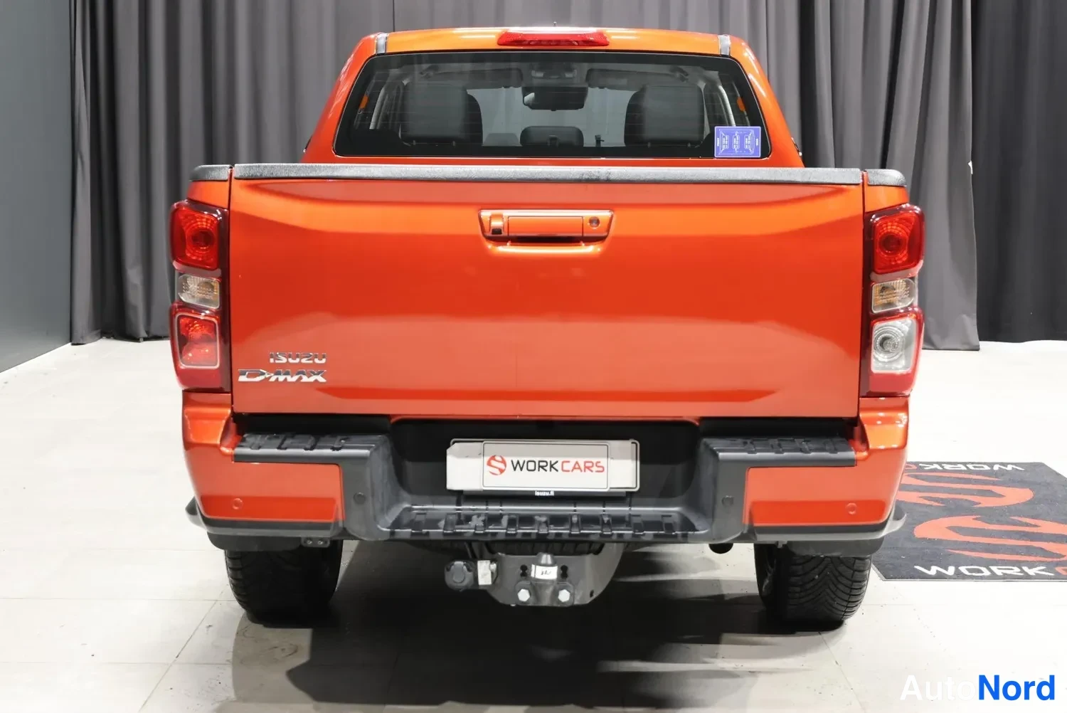 Oranssi Isuzu D-Max 2026, takaa, kuva 10
