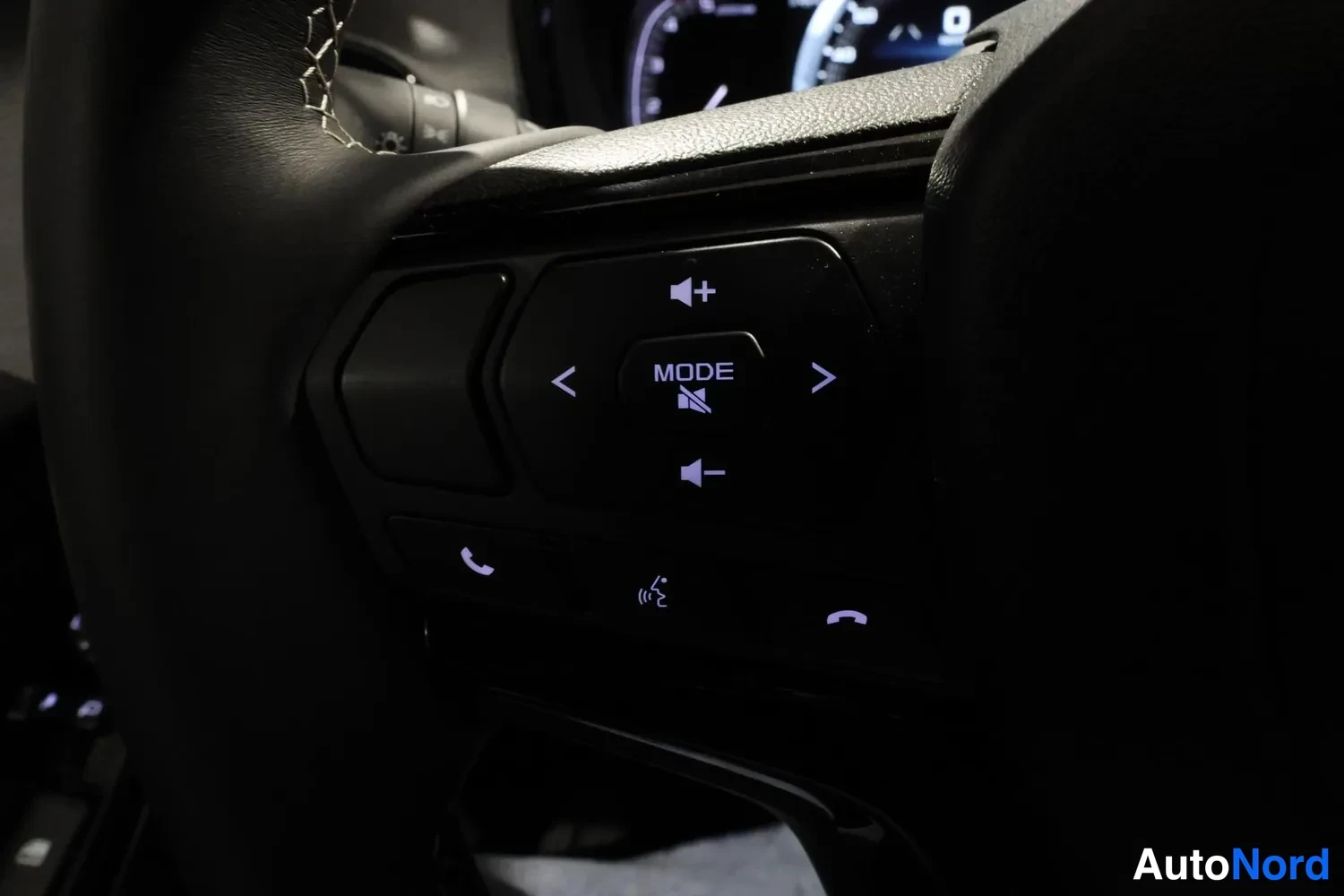 Oranssi Isuzu D-Max 2026, yksityiskohta, kuva 19