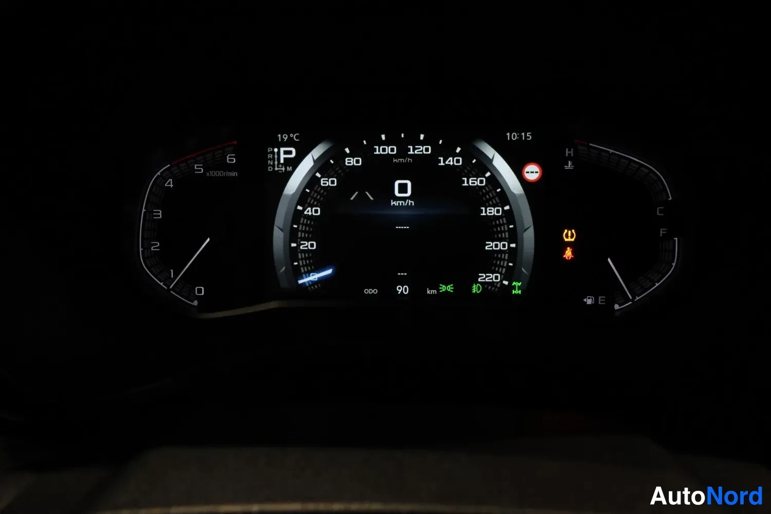 Oranssi Isuzu D-Max 2026, yksityiskohta, kuva 21