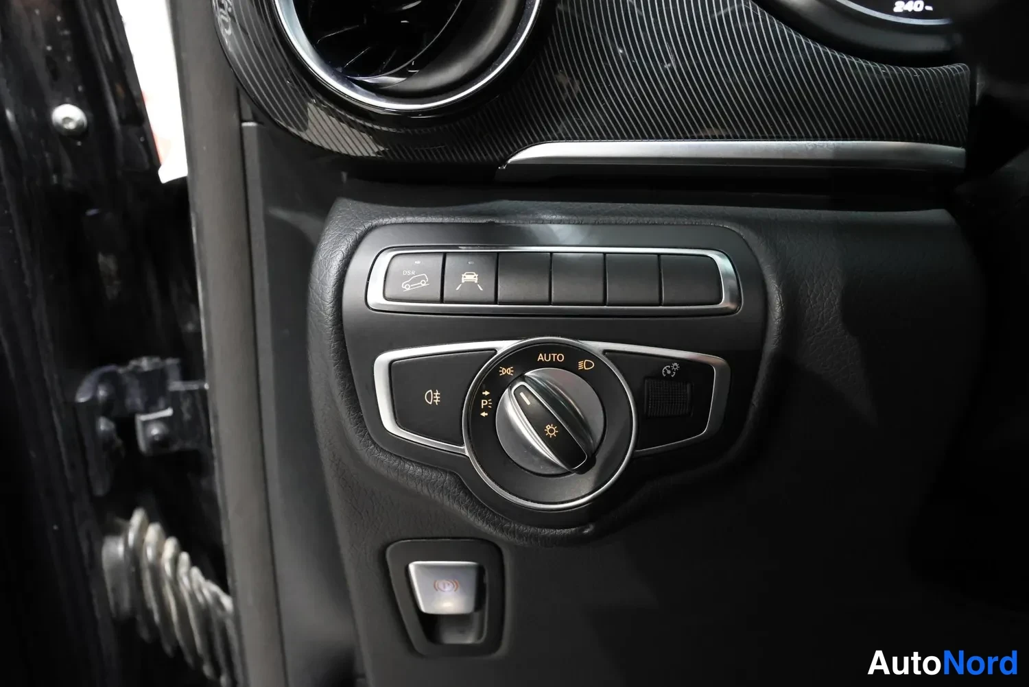 Musta Mercedes-Benz V 2022, yksityiskohta, kuva 22