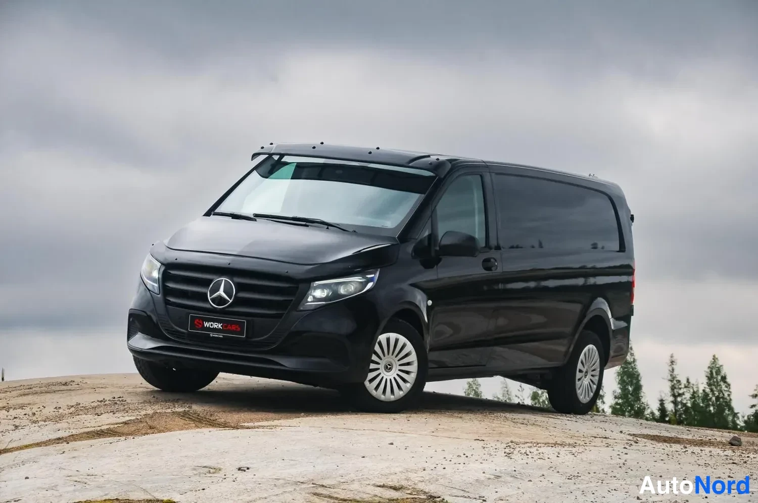 Musta Mercedes-Benz Vito Facelift 2026, etuviisto, keula vasemmalle, kuva 3