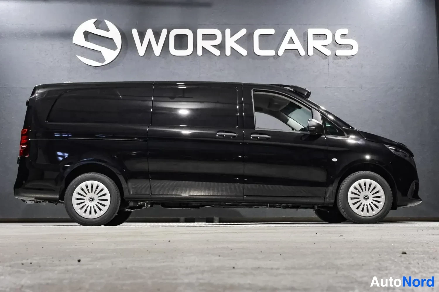 Musta Mercedes-Benz Vito Facelift 2026, sivulta, kuva 12