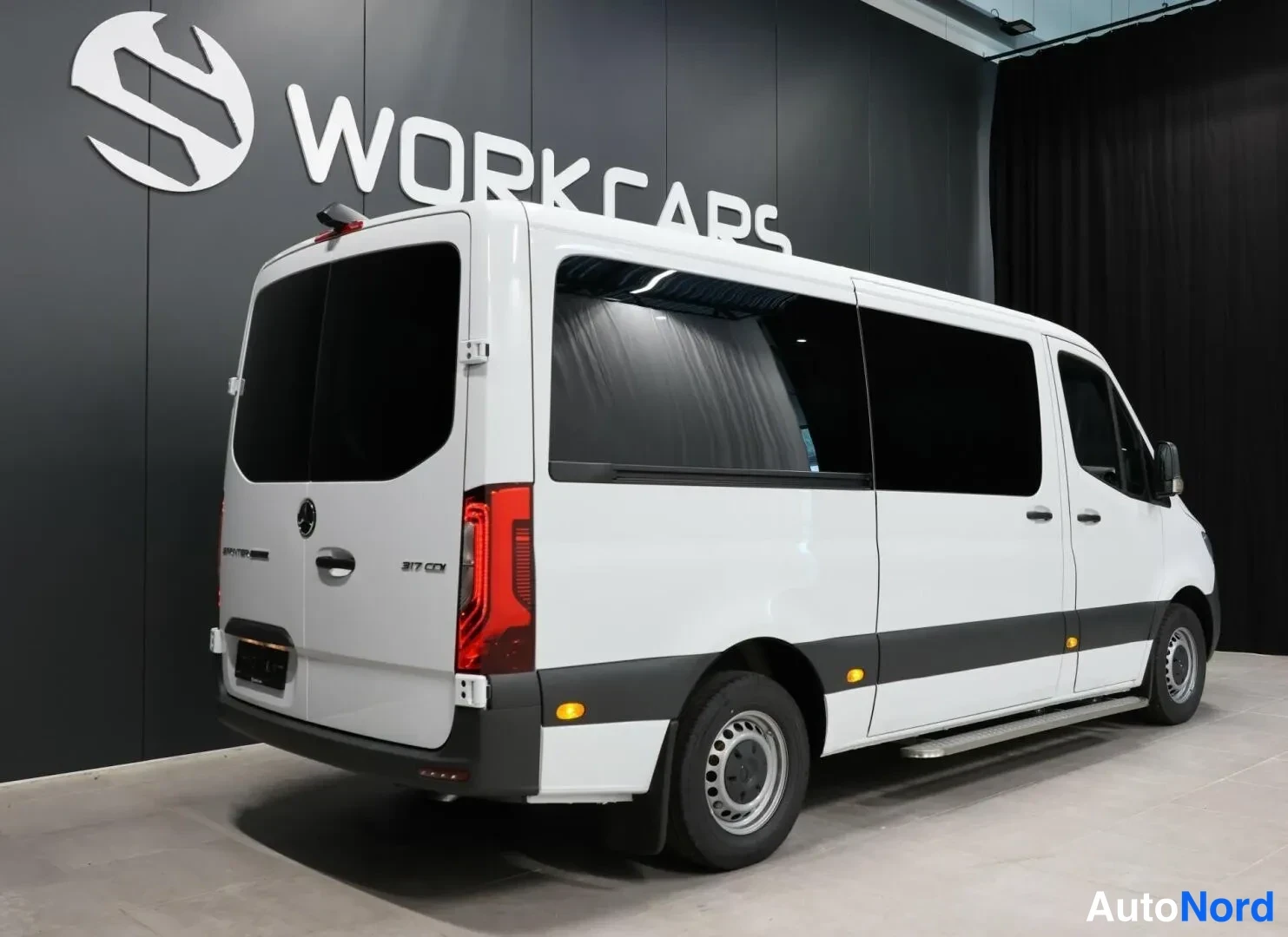 Valkoinen Mercedes-Benz Sprinter 2026, takaviisto, kuva 9