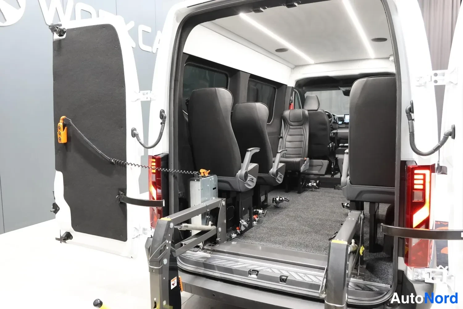 Valkoinen Renault Master 2026, takaistuimet, kuva 20