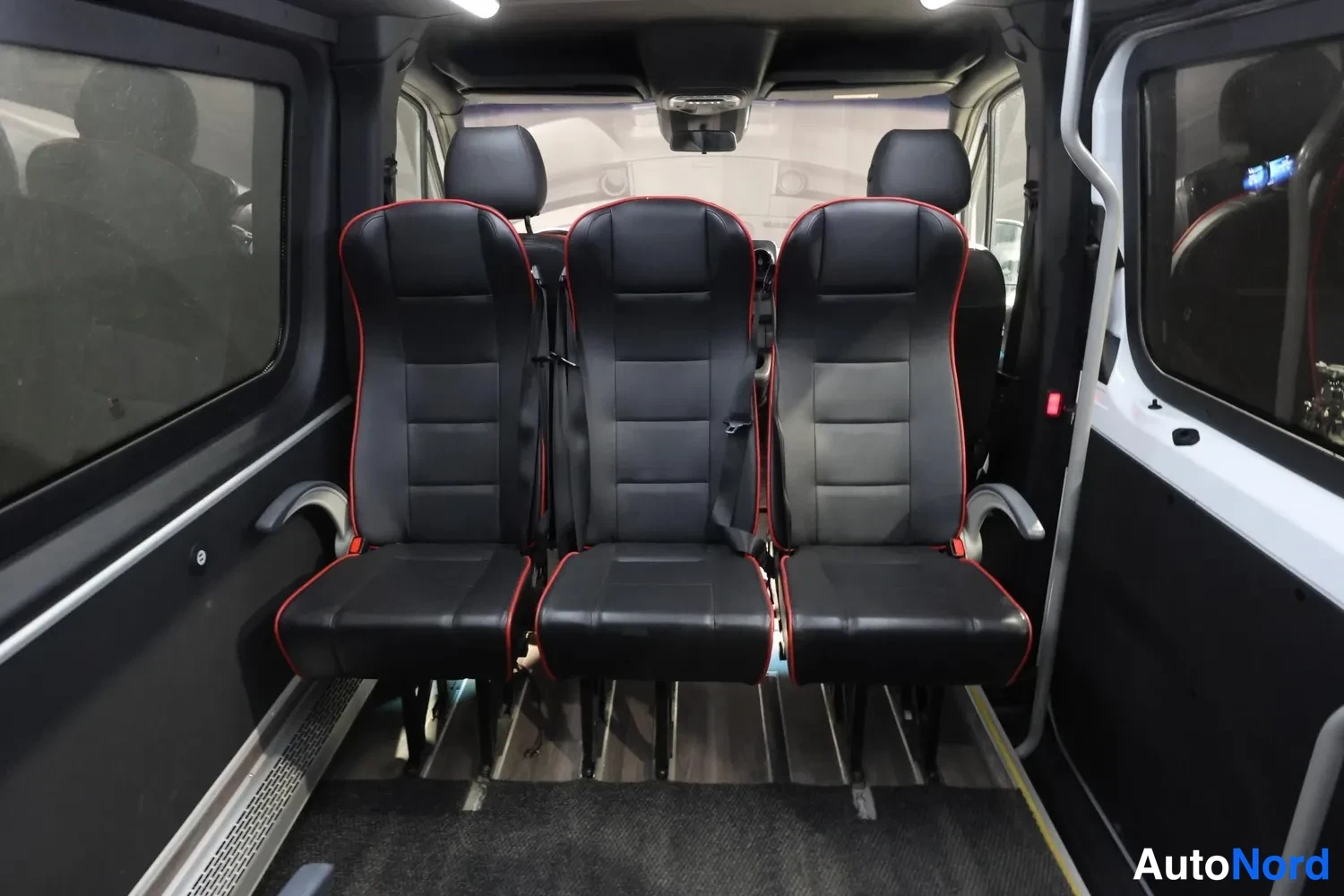 White Mercedes-Benz Sprinter 2019, rear seats, photo 15