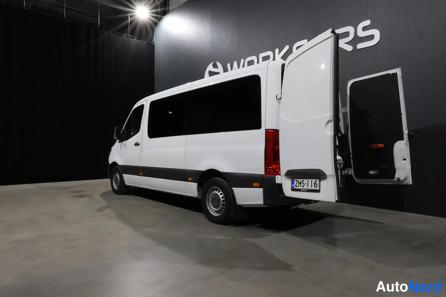 Valkoinen Mercedes-Benz Sprinter 2019, takaviisto, kuva 7