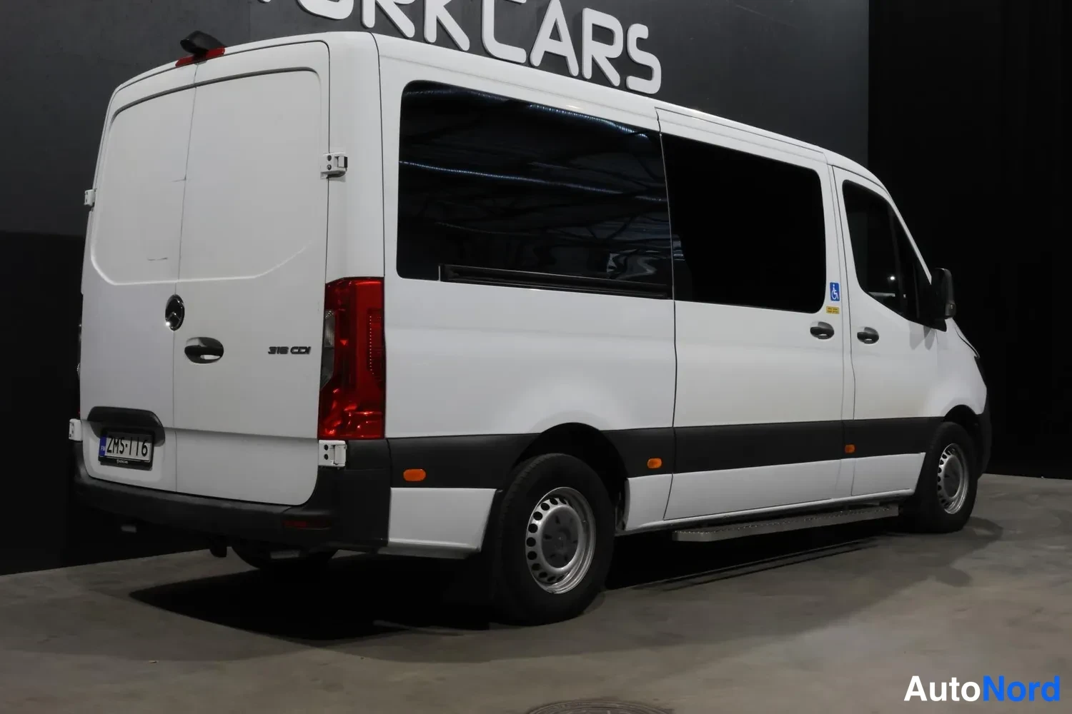 Valkoinen Mercedes-Benz Sprinter 2019, takaviisto, kuva 9