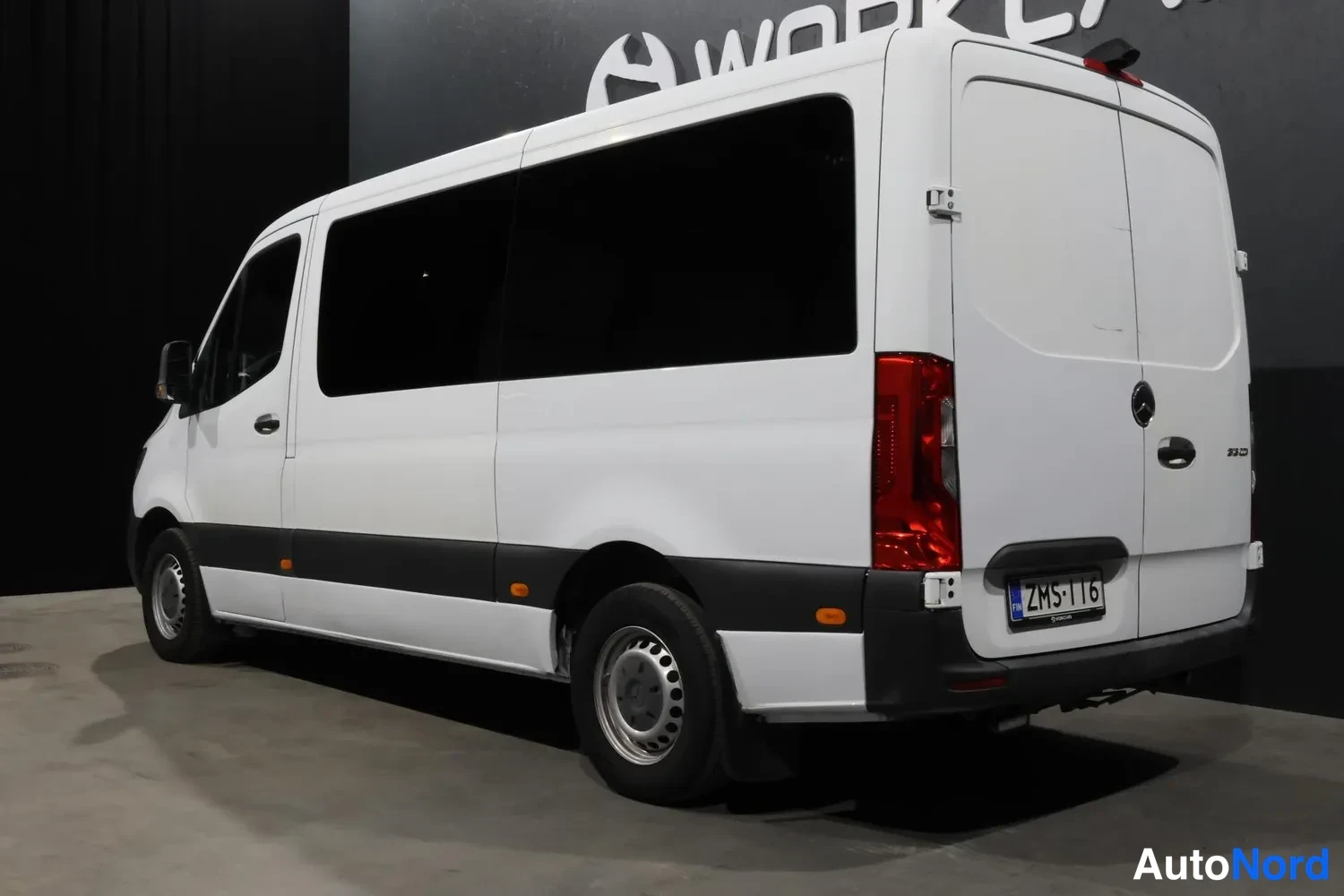 Valkoinen Mercedes-Benz Sprinter 2019, takaviisto, kuva 10