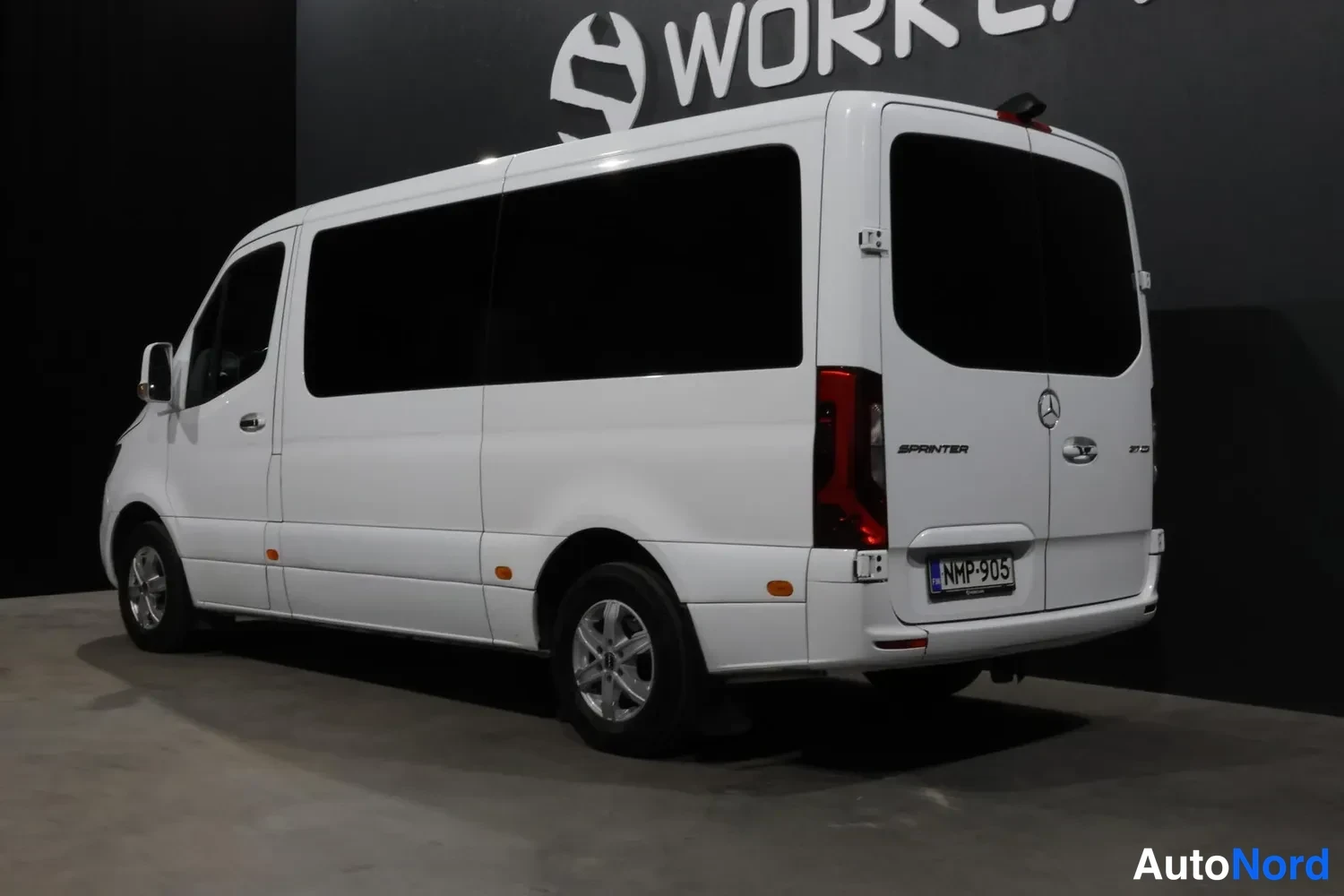 Valkoinen Mercedes-Benz Sprinter 2022, takaviisto, kuva 7
